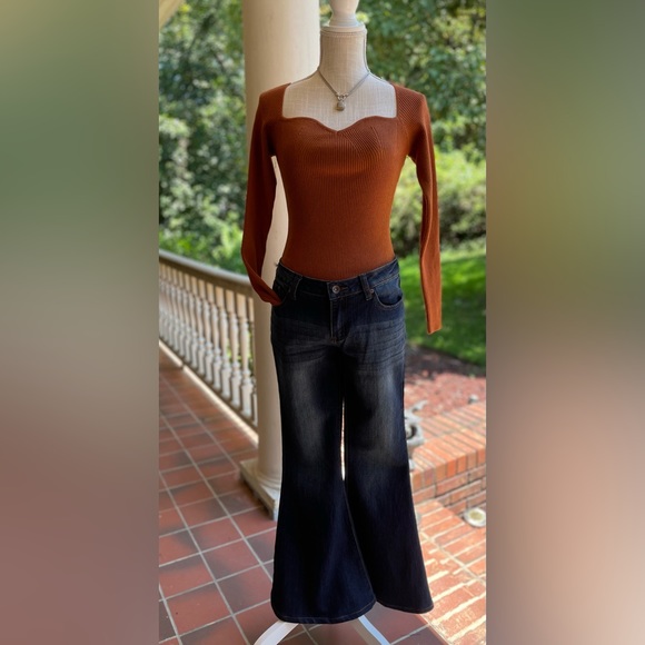 RARE Revolt VTG Flare/Bellbottom Jeans. Junior Size 9. Never worn. - Picture 4 of 15